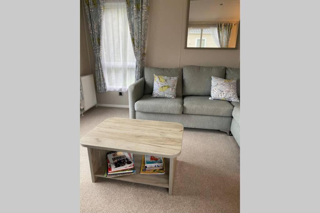 Glade Lodge- North Devon Coast, Bideford Bay Caravan Park Zewnętrze zdjęcie